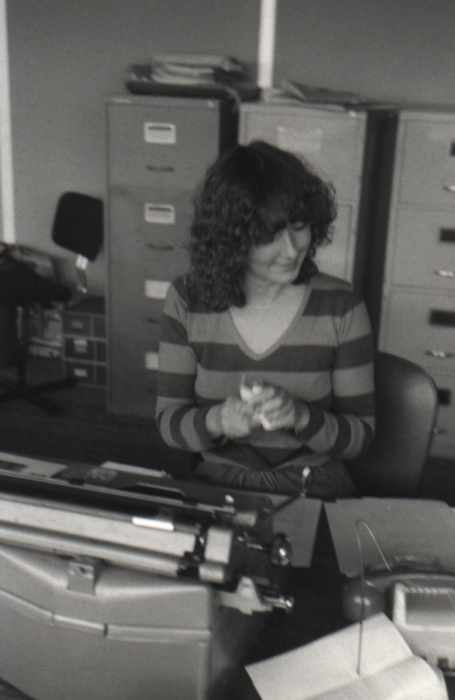 19810000c SUE MALLIA @ LNG.jpg